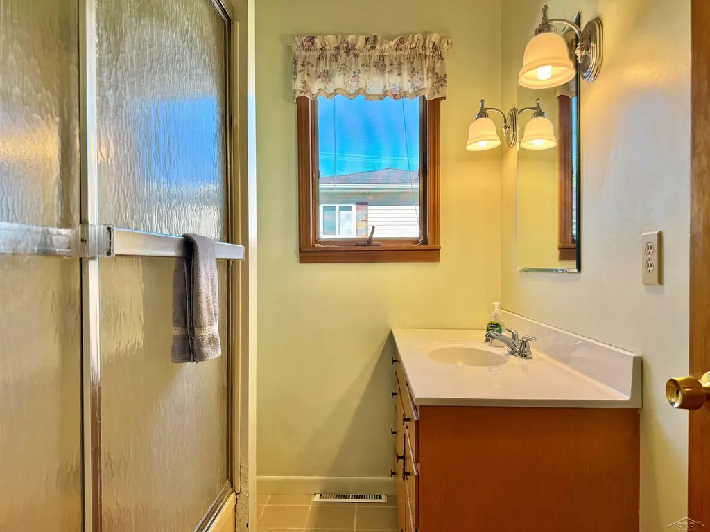 835 Wheelock Drive Tittabawassee Township MI 48623