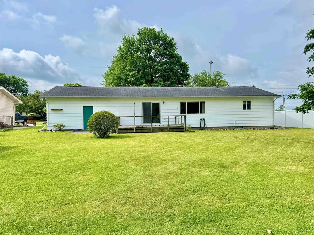 835 Wheelock Drive Tittabawassee Township MI 48623