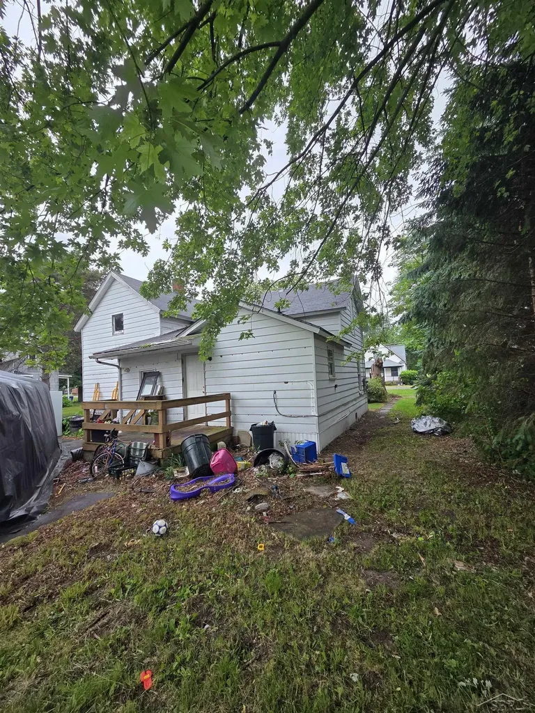 3177 Elm Street Carrollton Township MI 48604