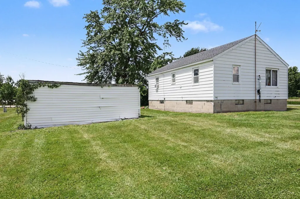 530 Crump Street Garfield Township MI 48634