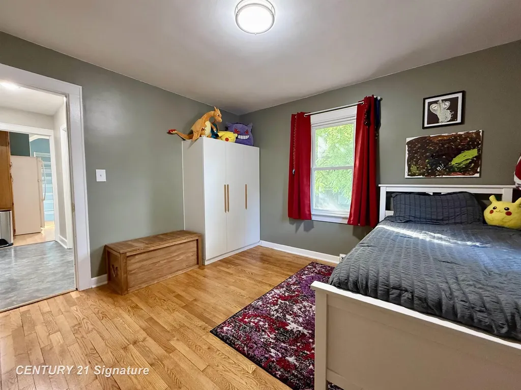 212 Auburn Street Midland City MI 48640