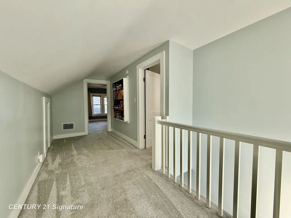 212 Auburn Street Midland City MI 48640