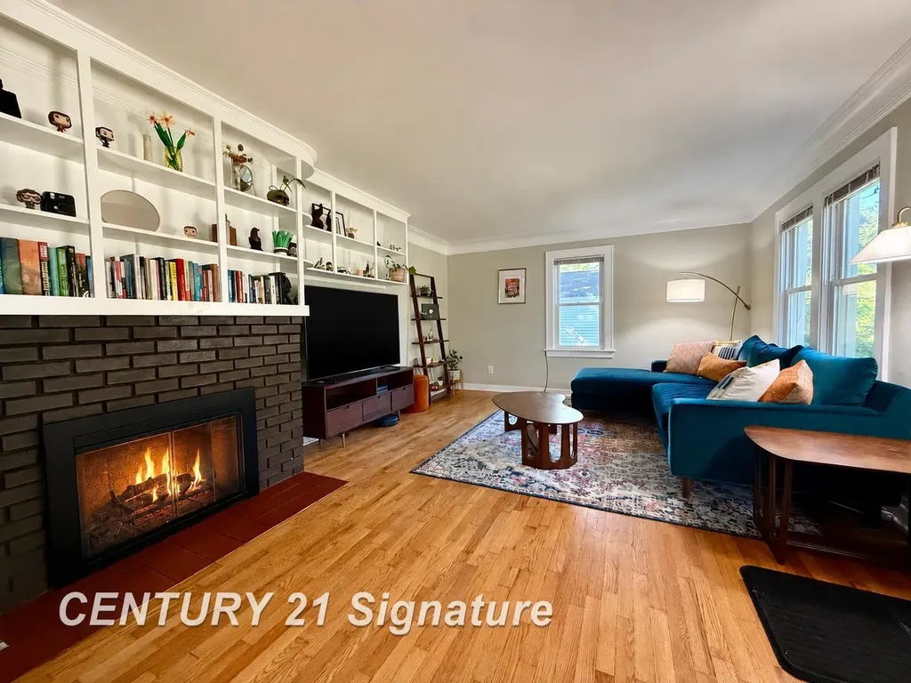 212 Auburn Street Midland City MI 48640