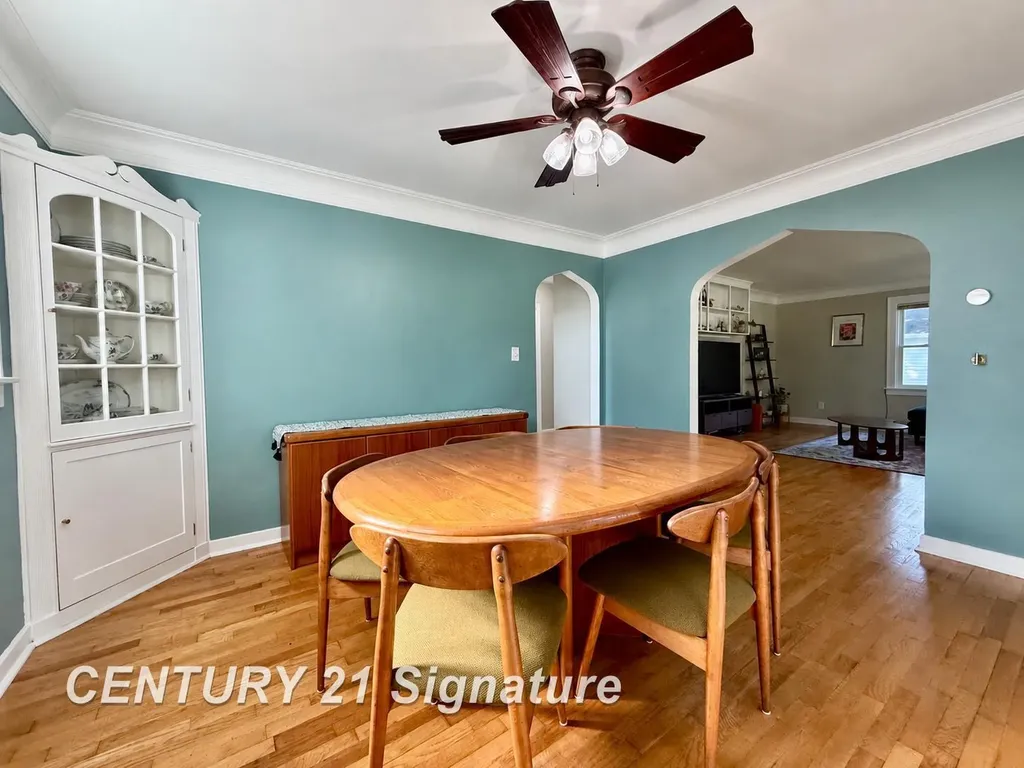 212 Auburn Street Midland City MI 48640