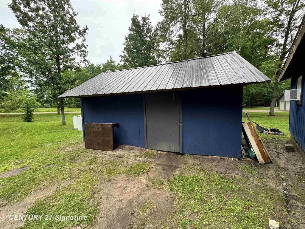 3769 Waters Edge Drive Gladwin City MI 48612