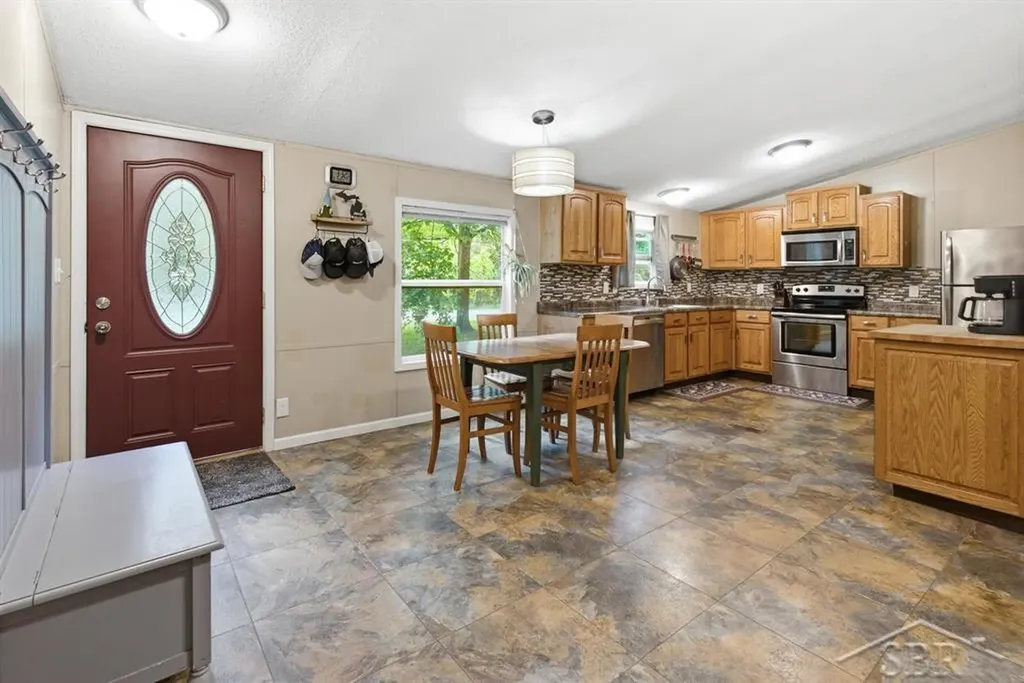 203 W Sampson Drive Jerome Township MI 48657