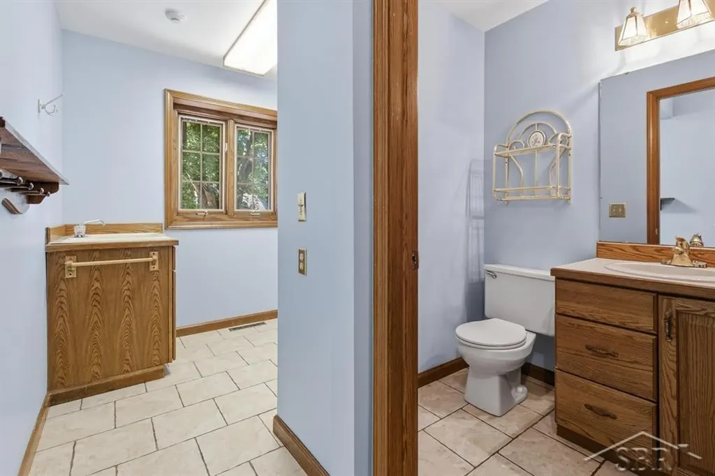 4708 N Trail Wood Circle Midland City MI 48642