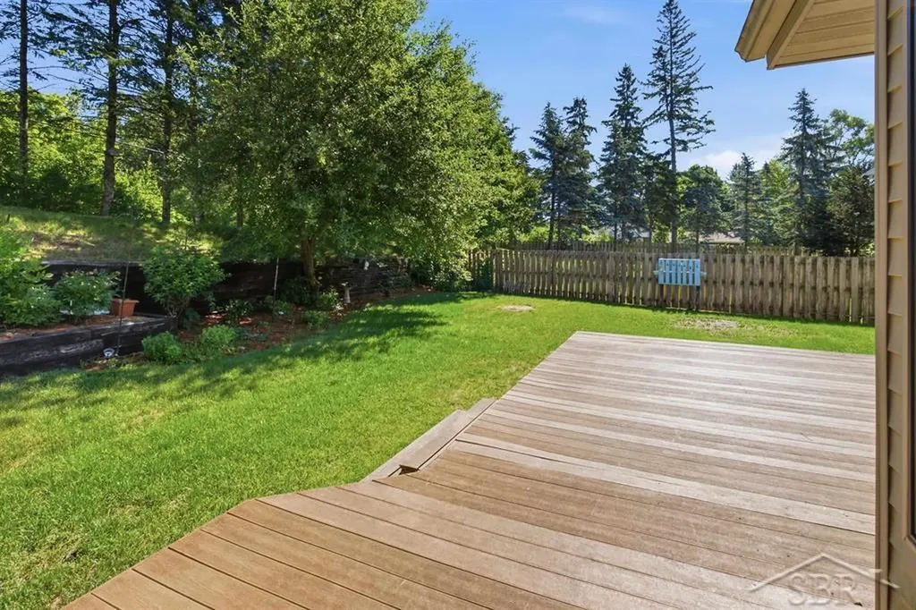 4708 N Trail Wood Circle Midland City MI 48642
