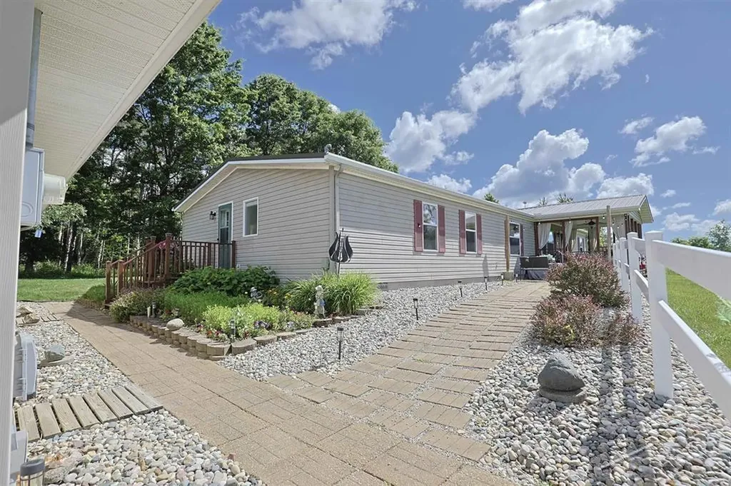 2202 W Huckleberry Road Jerome Township MI 48657