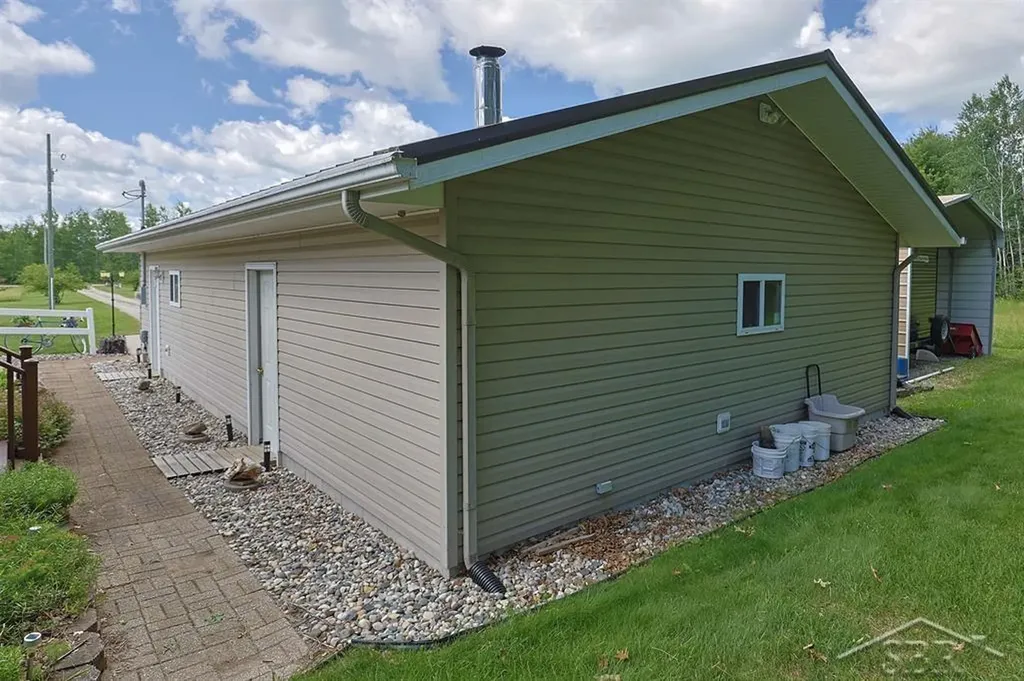 2202 W Huckleberry Road Jerome Township MI 48657