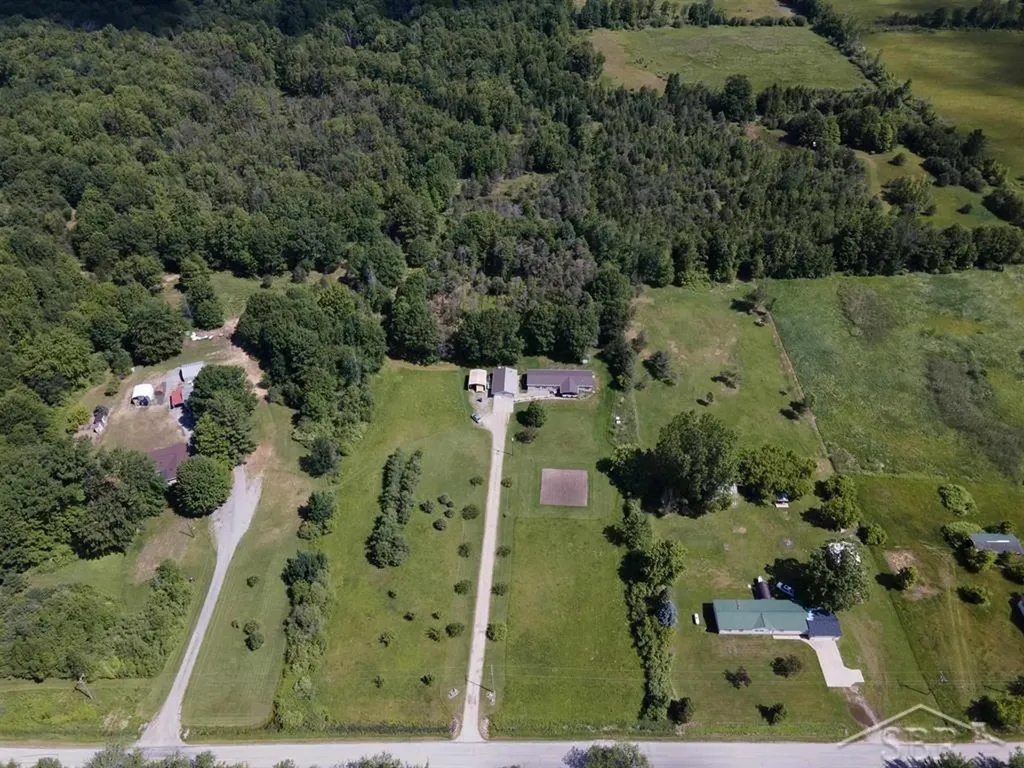 2202 W Huckleberry Road Jerome Township MI 48657