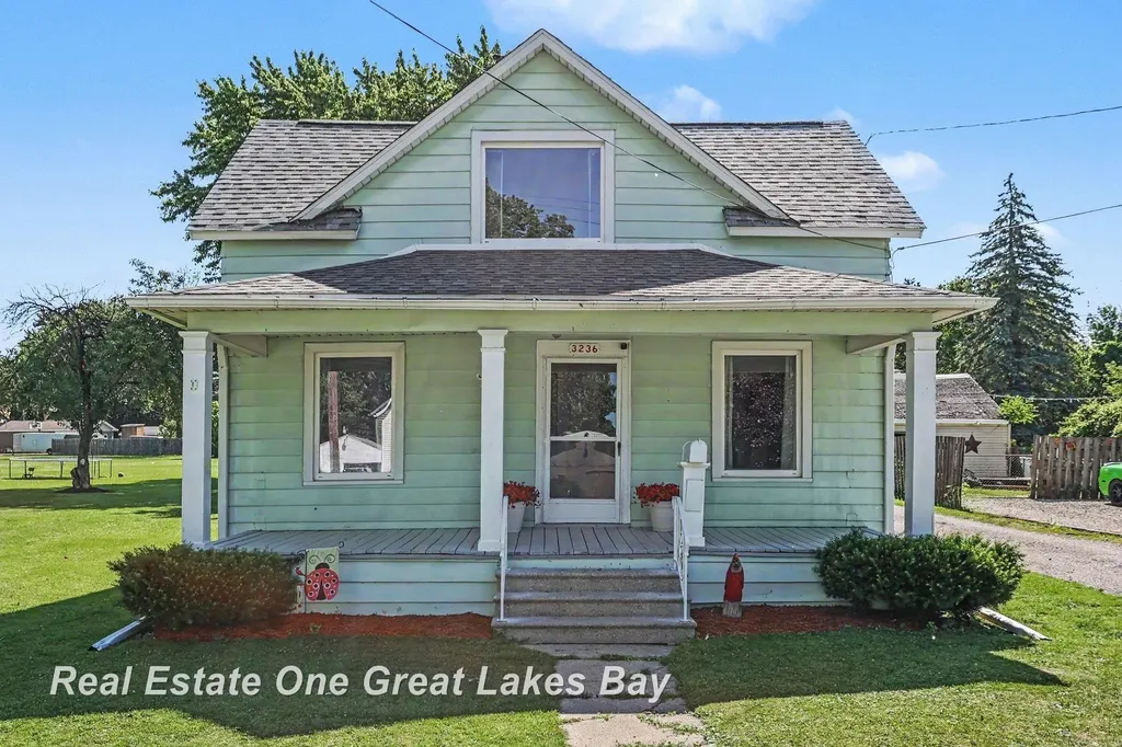 3236 Elm Street Carrollton Township MI 48604