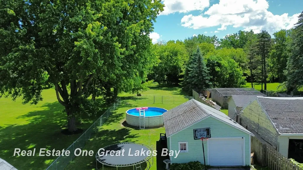 3236 Elm Street Carrollton Township MI 48604