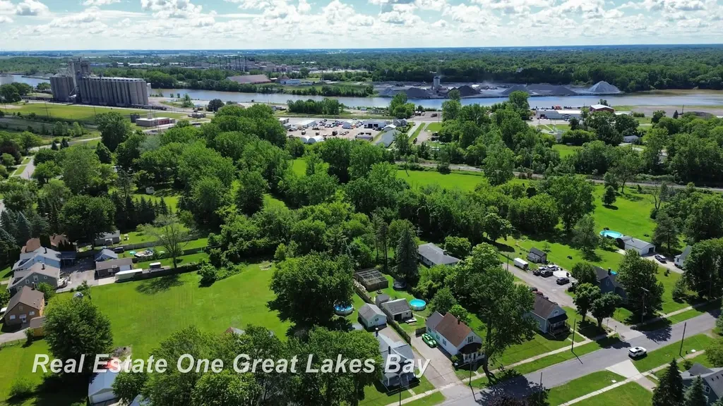 3236 Elm Street Carrollton Township MI 48604