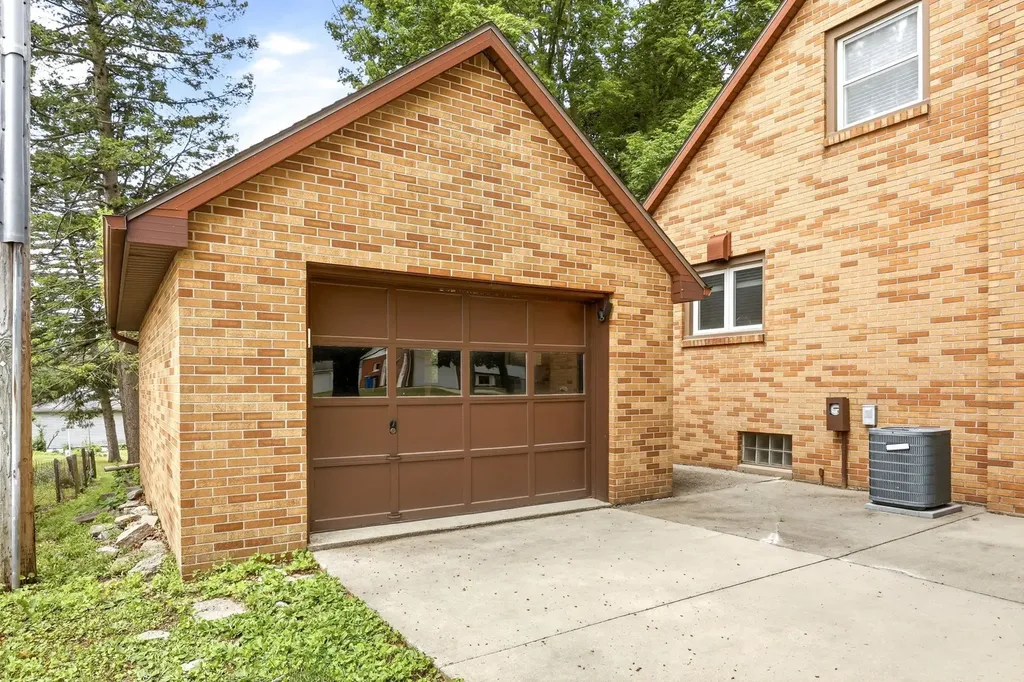 221 Saginaw Street Vassar City MI 48768