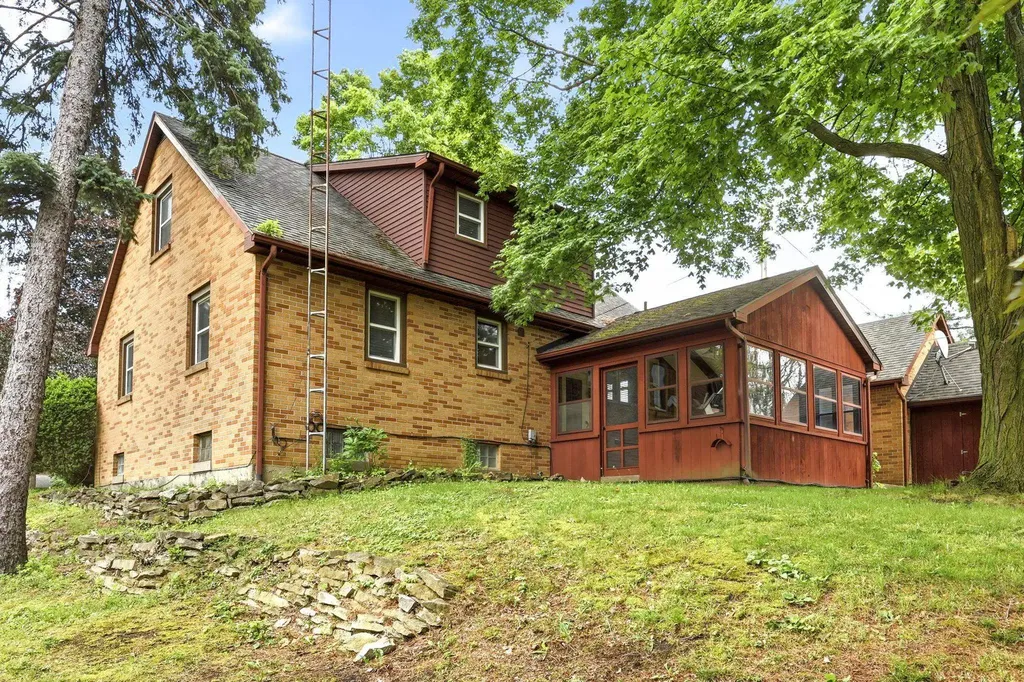 221 Saginaw Street Vassar City MI 48768