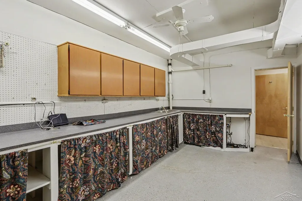 2019 Columbus Avenue Bay City City MI 48708