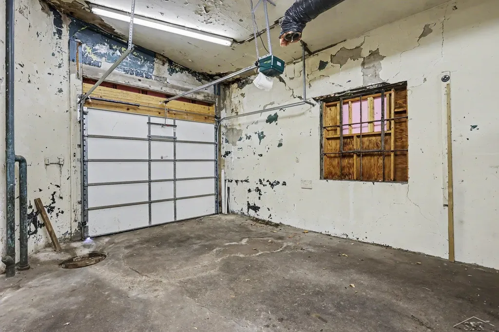 2019 Columbus Avenue Bay City City MI 48708