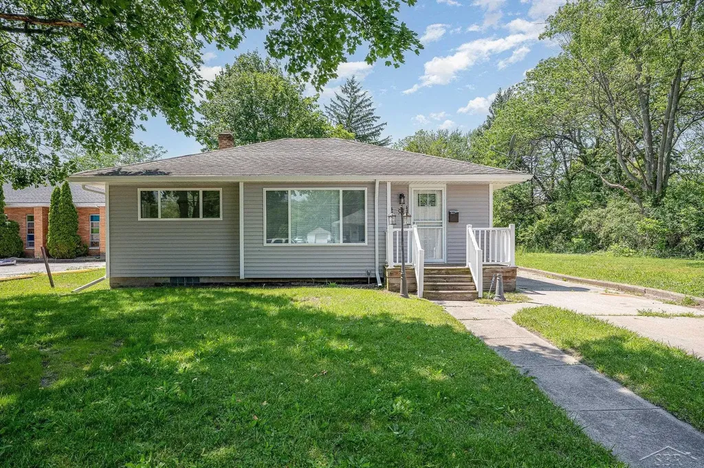 2411 Sheridan Avenue Saginaw City MI 48601