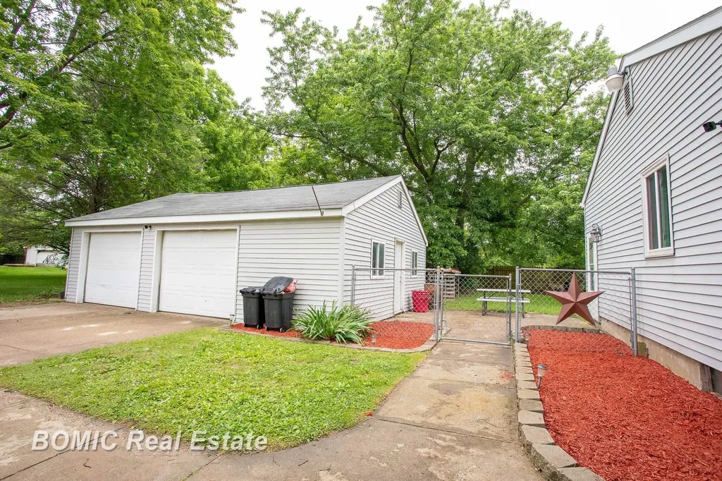 8510 N Genesee Road Genesee Charter Township MI 48458