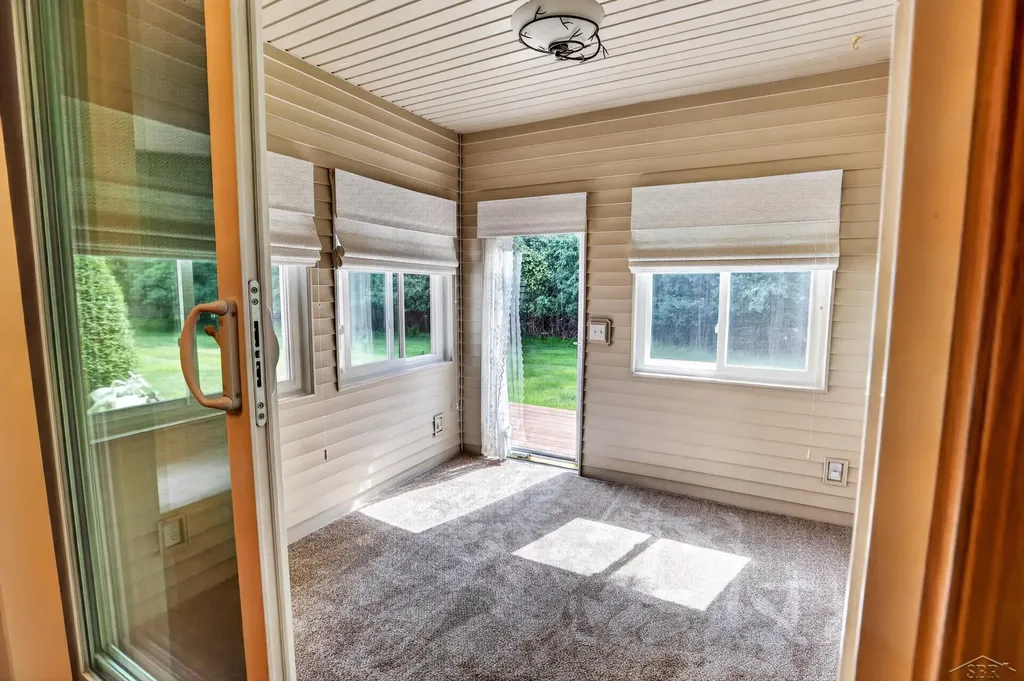 11 Rose Cottage Lane Thomas Township MI 48609