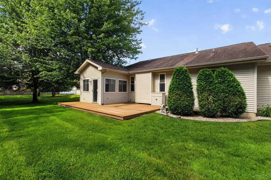 11 Rose Cottage Lane Thomas Township MI 48609