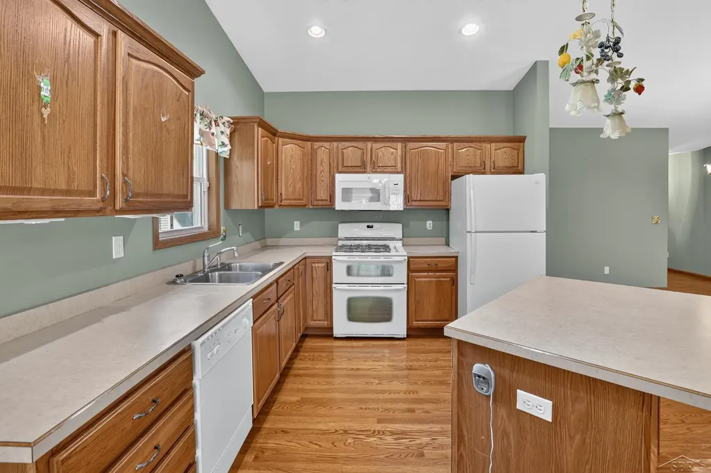 11 Rose Cottage Lane Thomas Township MI 48609