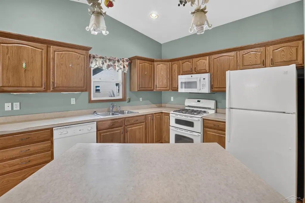 11 Rose Cottage Lane Thomas Township MI 48609