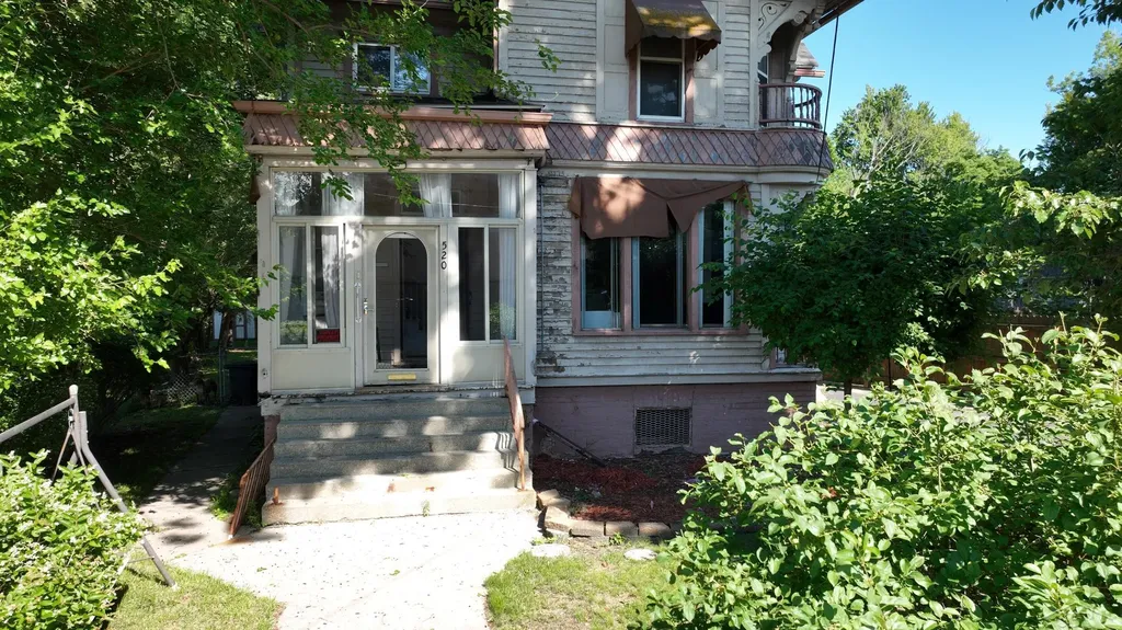 520 N Franklin Street Saginaw City MI 48607