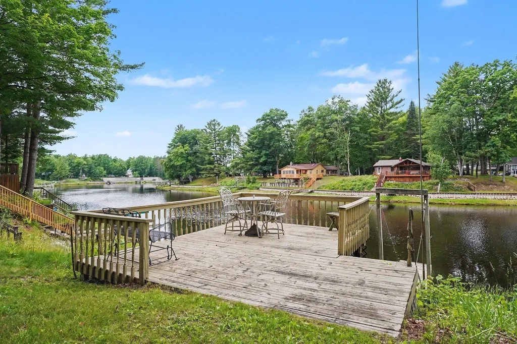 2322 Tittabawasee Avenue Bourret Township MI 48610
