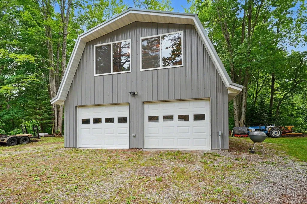 2322 Tittabawasee Avenue Bourret Township MI 48610