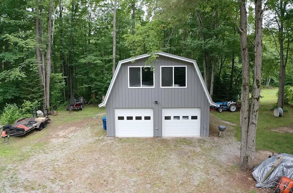 2322 Tittabawasee Avenue Bourret Township MI 48610