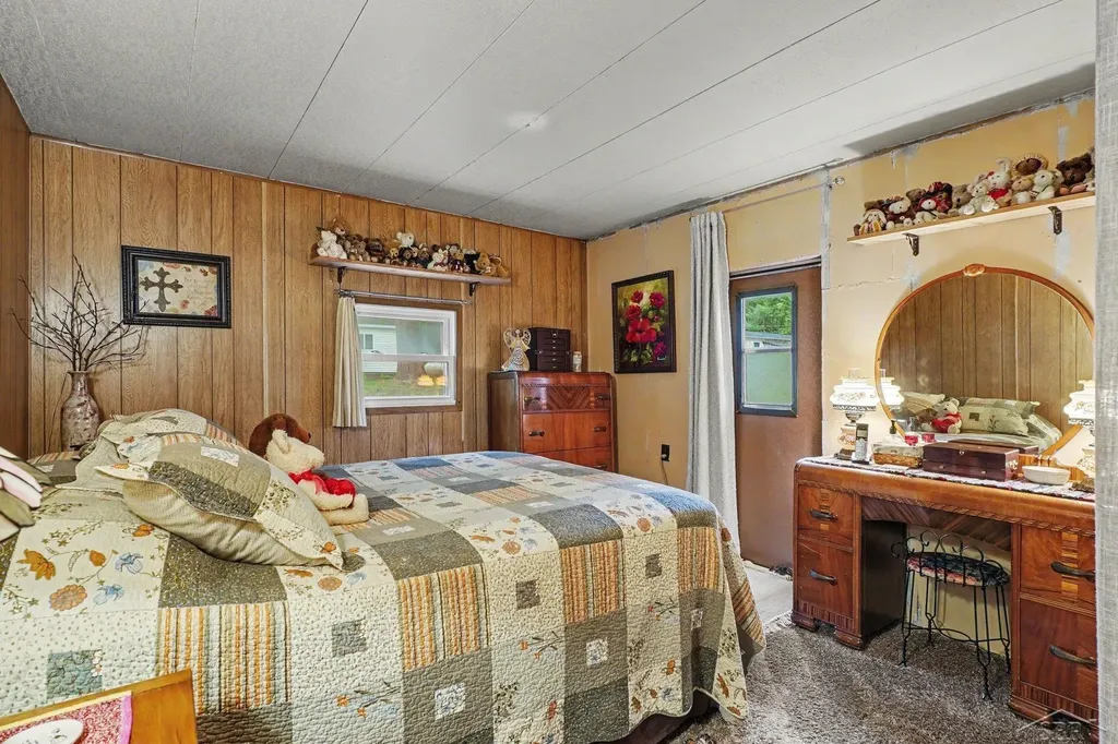 2319 Tittabawassee Avenue Bourret Township MI 48610