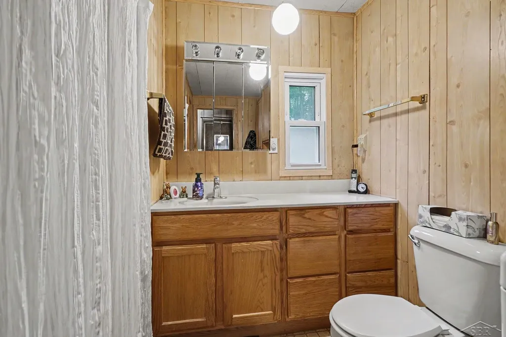 2319 Tittabawassee Avenue Bourret Township MI 48610