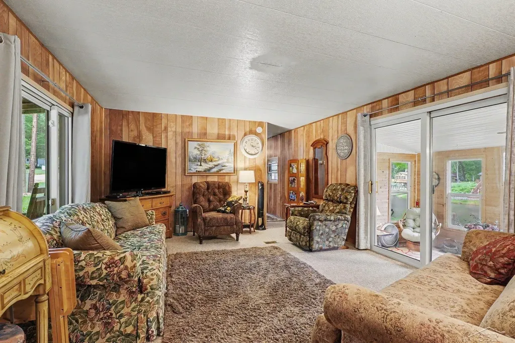 2319 Tittabawassee Avenue Bourret Township MI 48610