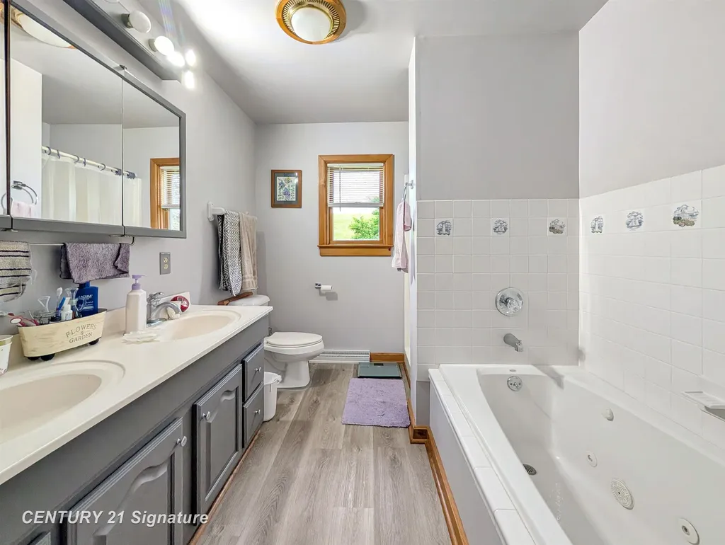 4870 Coralberry Road Saginaw Charter Township MI 48604