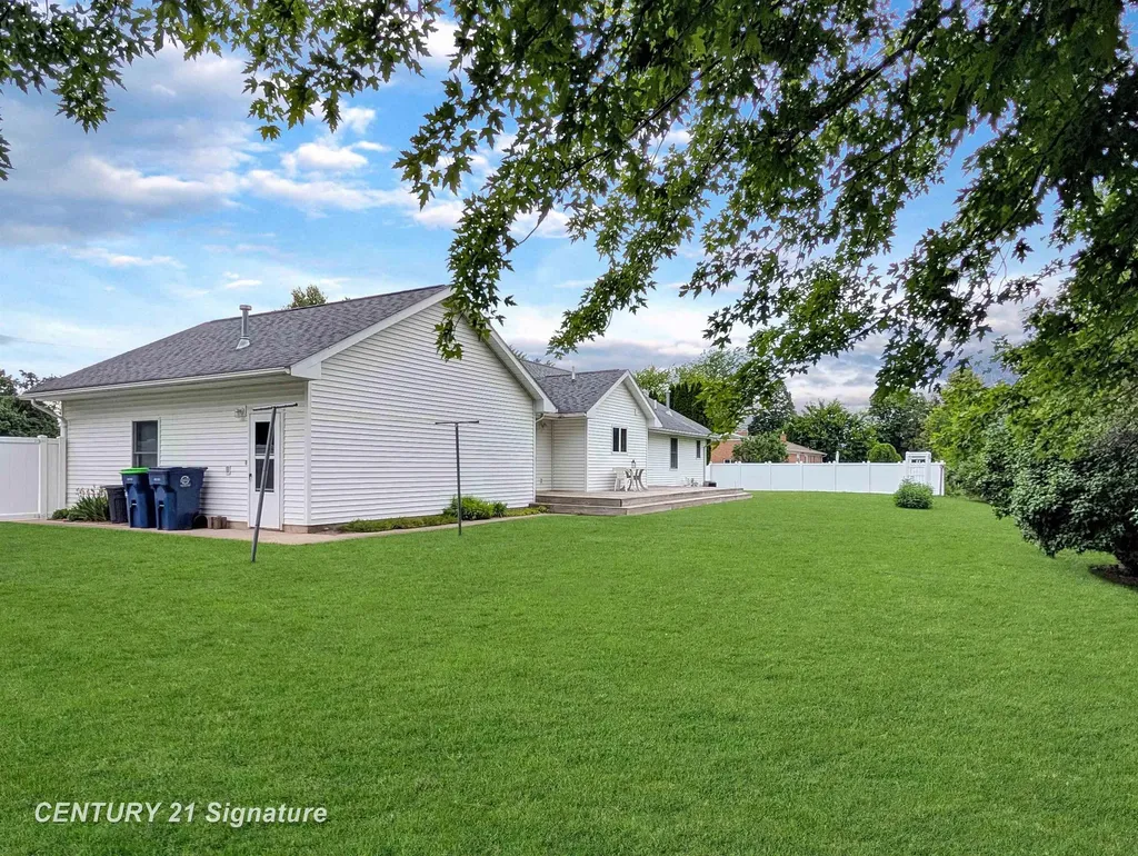 4870 Coralberry Road Saginaw Charter Township MI 48604