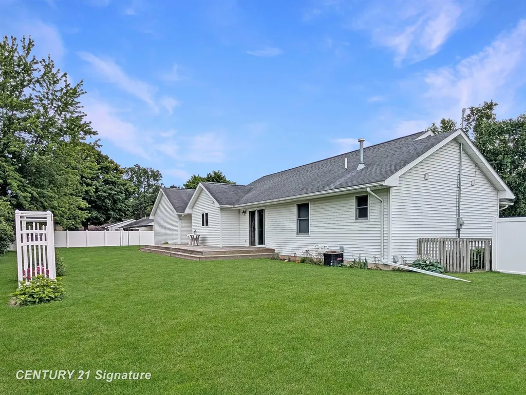 4870 Coralberry Road Saginaw Charter Township MI 48604