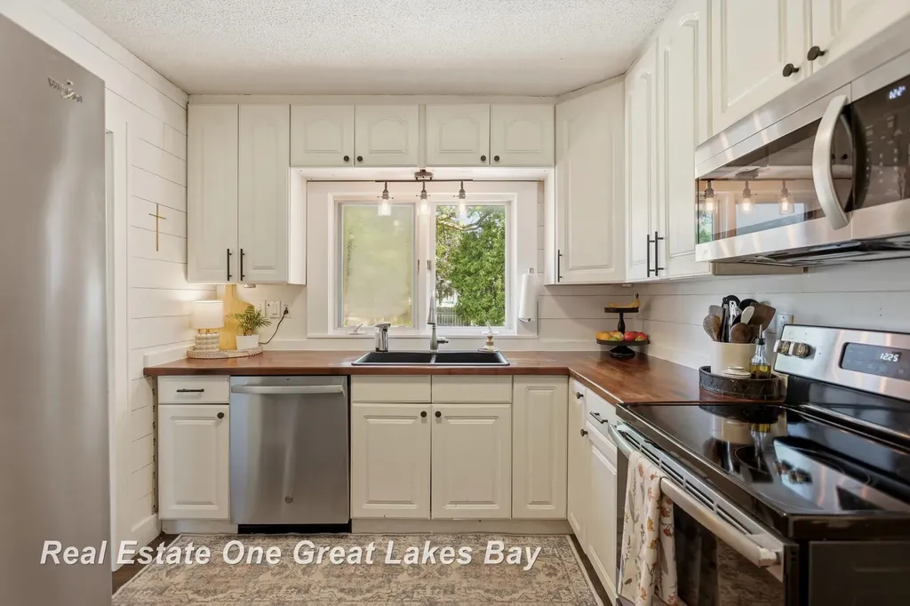 2250 Hemmeter Road Saginaw Charter Township MI 48603
