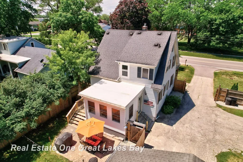 2250 Hemmeter Road Saginaw Charter Township MI 48603