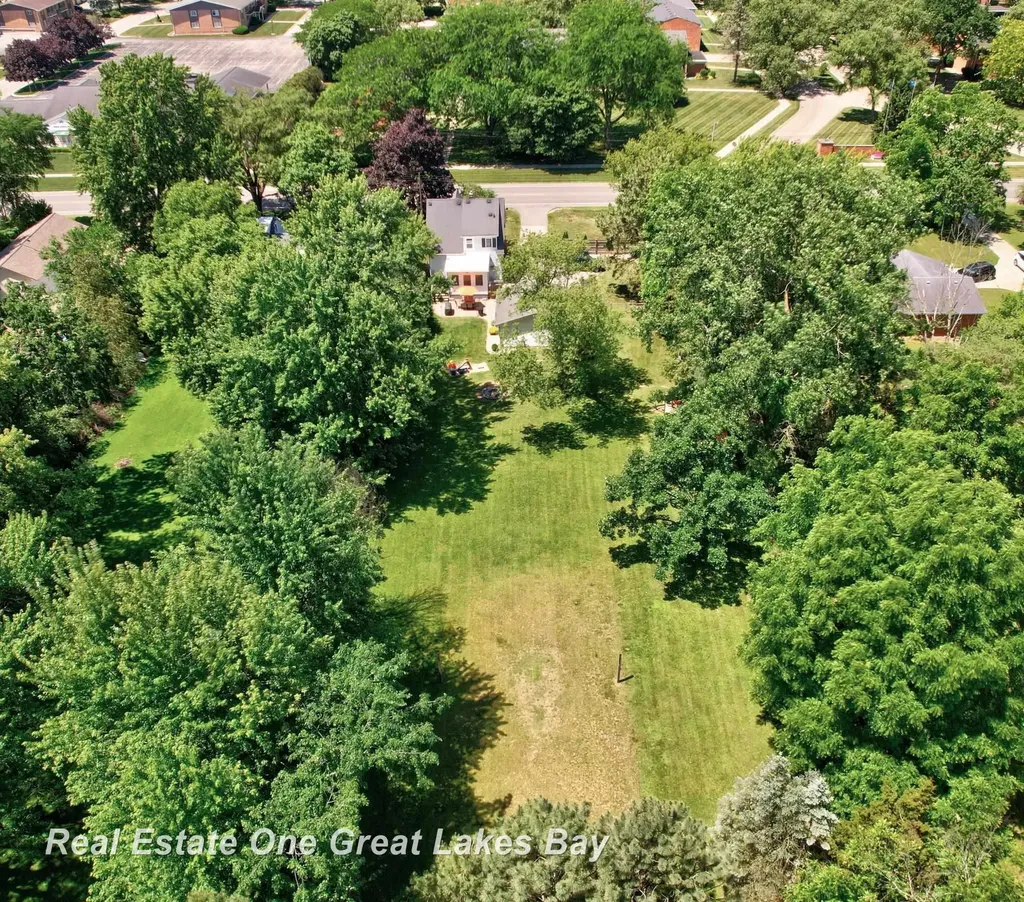 2250 Hemmeter Road Saginaw Charter Township MI 48603