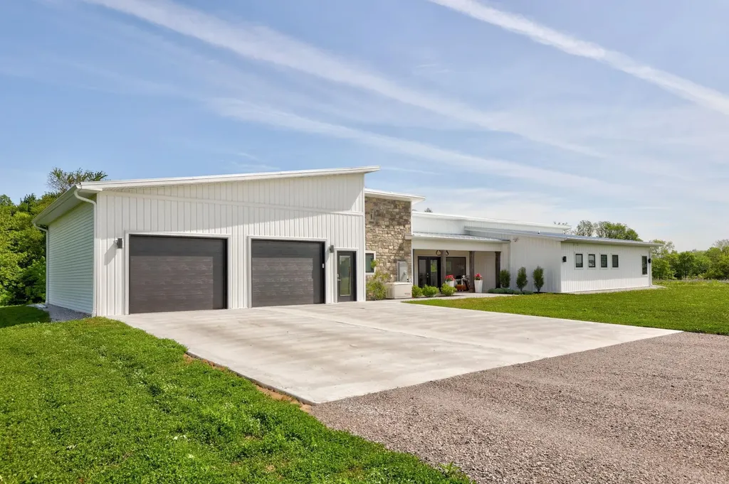 5595 Riverview Drive Bridgeport Charter Township MI 48722