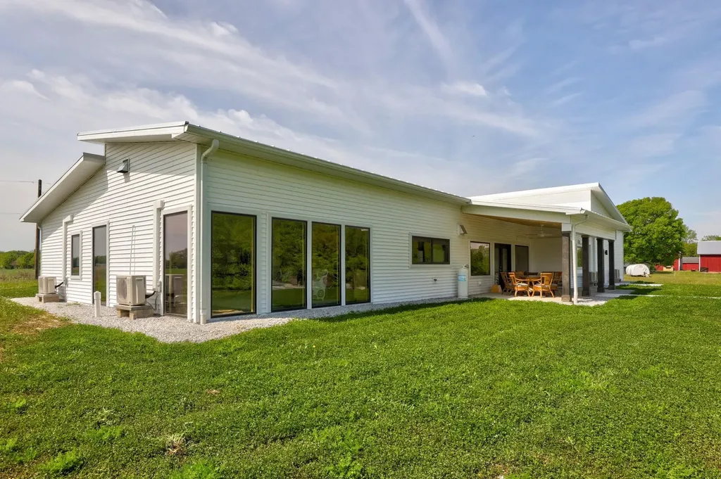 5595 Riverview Drive Bridgeport Charter Township MI 48722