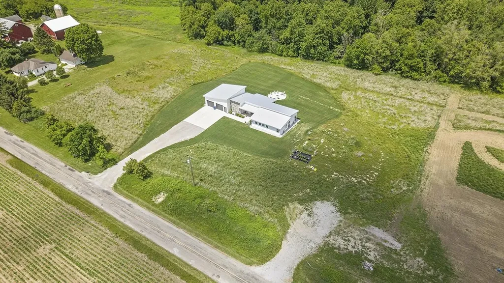 5595 Riverview Drive Bridgeport Charter Township MI 48722