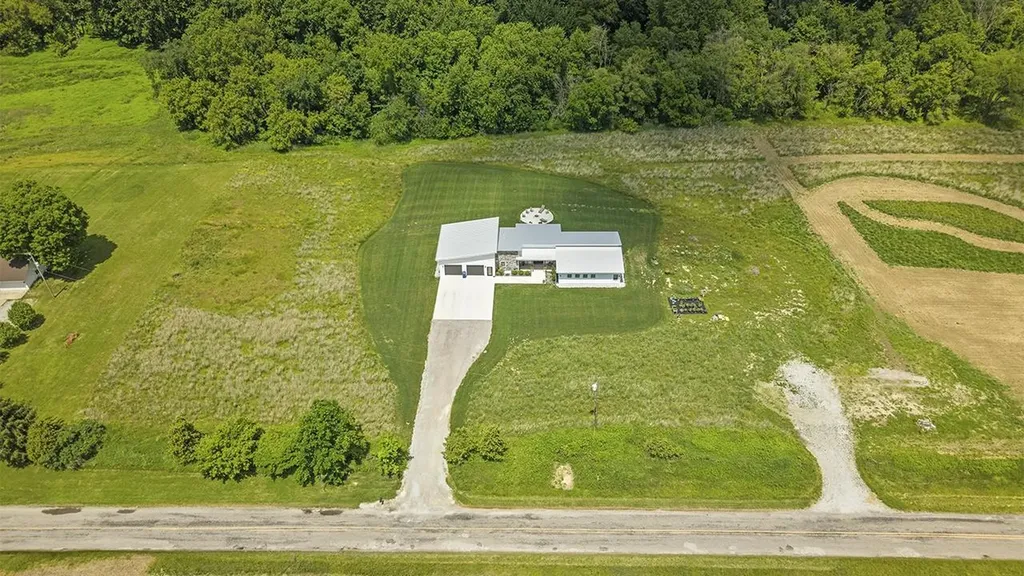 5595 Riverview Drive Bridgeport Charter Township MI 48722