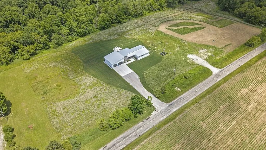5595 Riverview Drive Bridgeport Charter Township MI 48722
