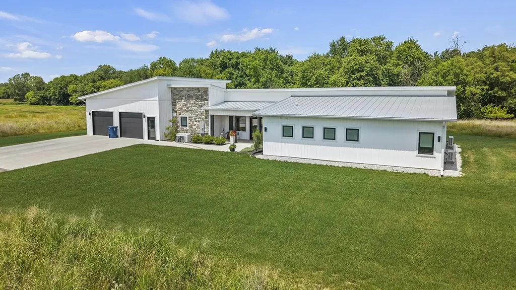 5595 Riverview Drive Bridgeport Charter Township MI 48722
