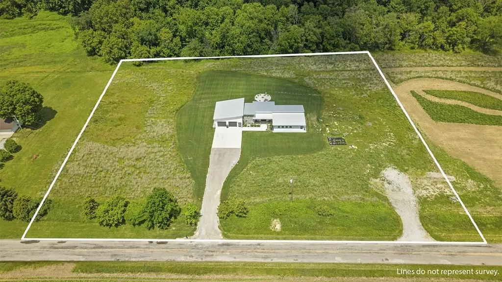 5595 Riverview Drive Bridgeport Charter Township MI 48722
