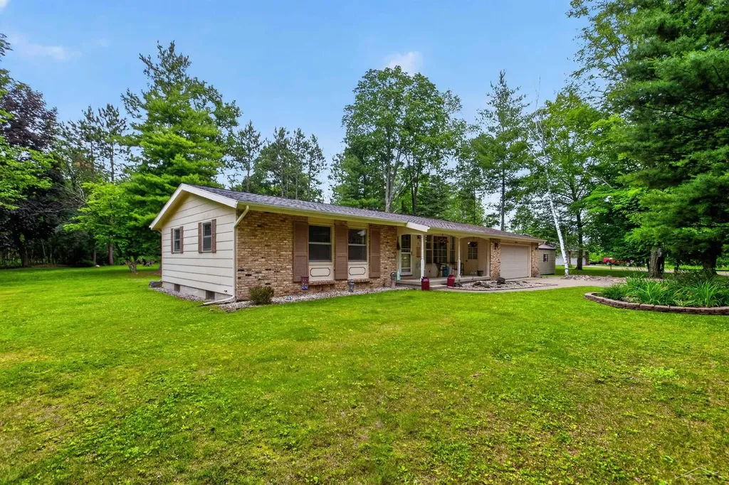 20440 Thornapple Lane Big Rapids Charter Township MI 49307