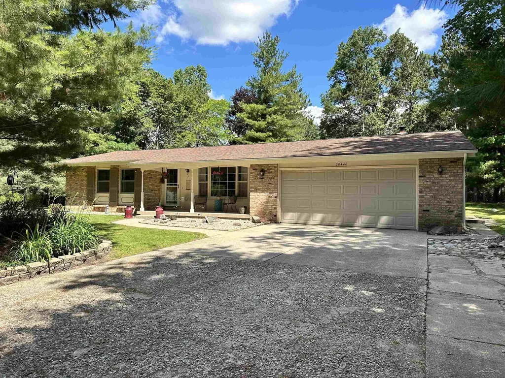 20440 Thornapple Lane Big Rapids Charter Township MI 49307